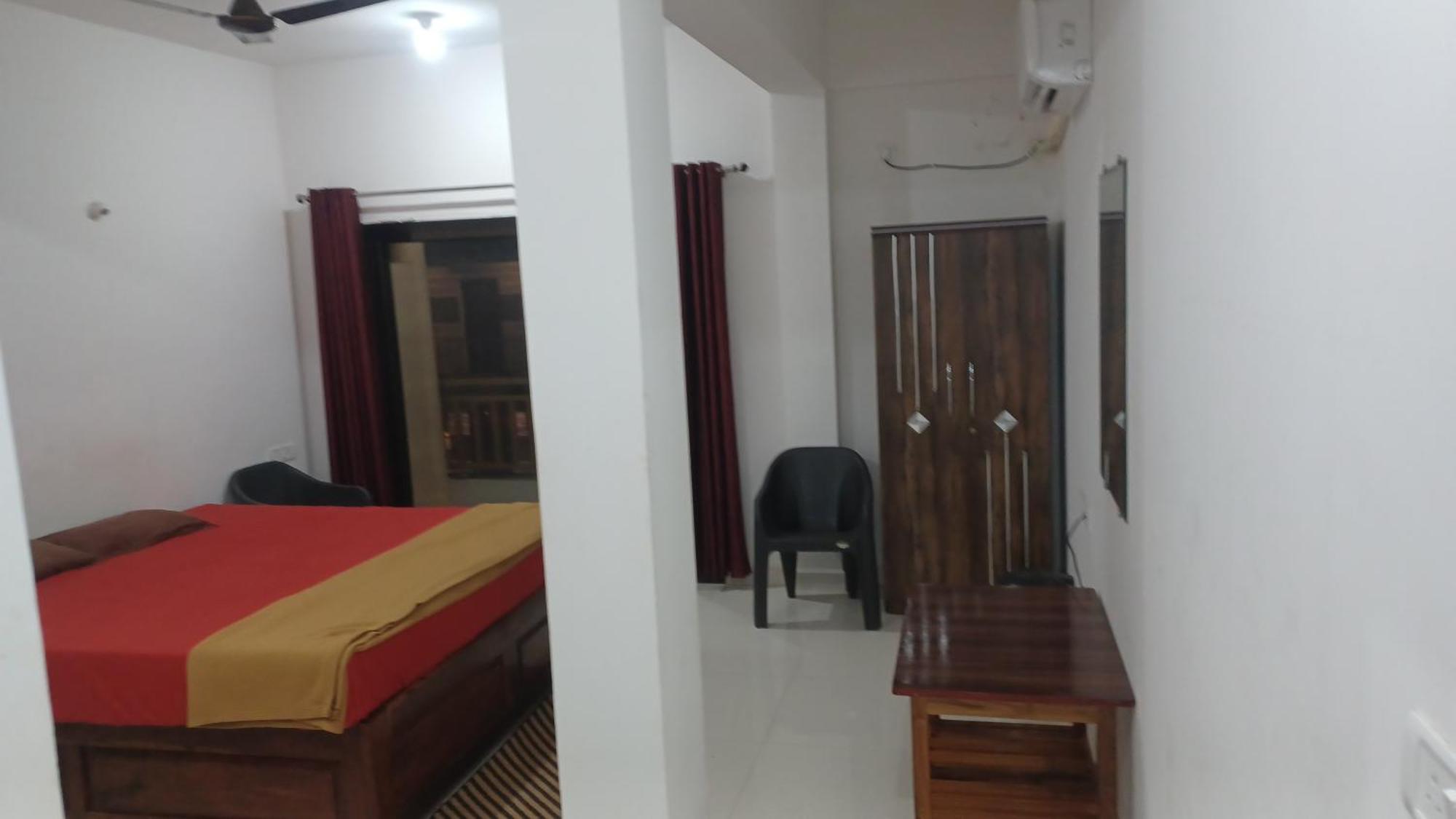 Prakash Holiday Inn Арамбол Екстер'єр фото